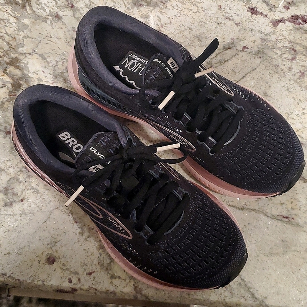 Brooks Glycerin GTS 19 Size 6 Sneakers